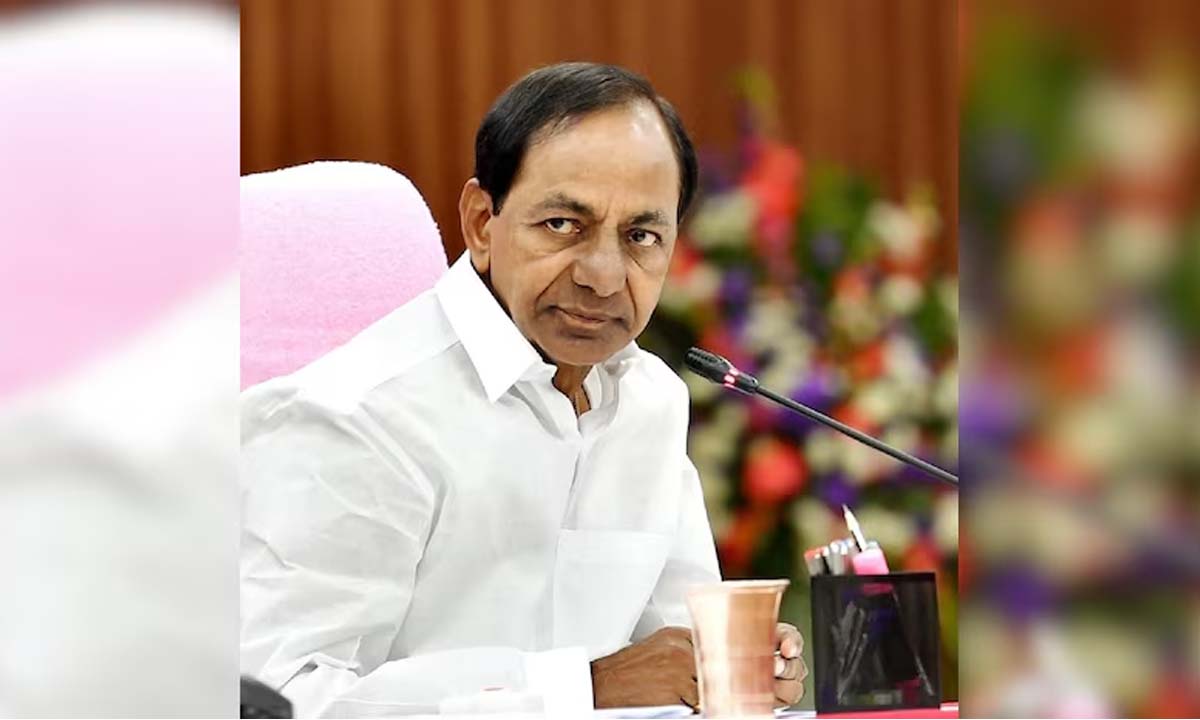 బీఅరెస్ ఎమ్మెల్యేలకు కేసీఆర్ పిలుపు… ఫామ్ హౌస్ కి రావాలని సందేశం బీఅరెస్ ఎమ్మెల్యేలకు కేసీఆర్ పిలుపు… ఫామ్ హౌస్ కి రావాలని సందేశం
