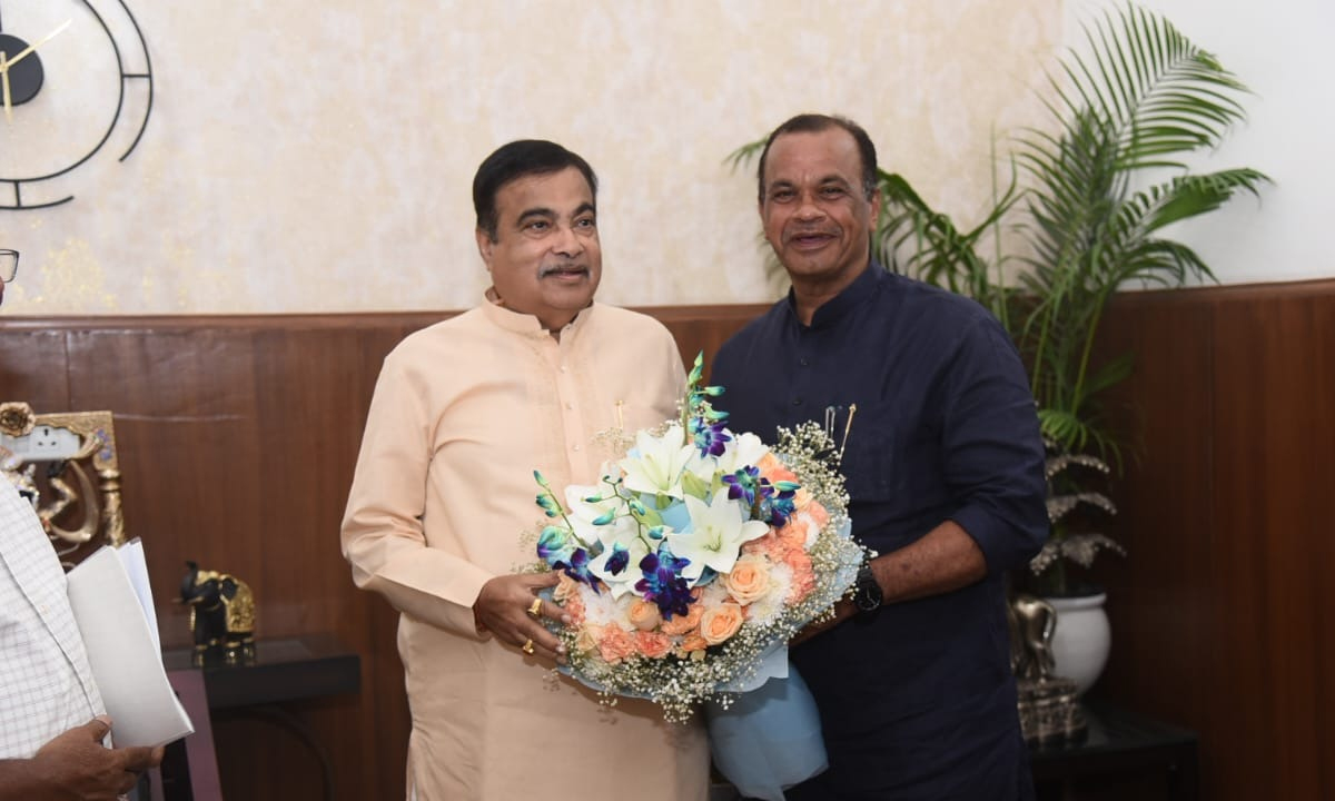 Minister Komatireddy | రహదారుల అభివృద్ధికి త్వరలో కొత్త విధానం: మంత్రి కోమటిరెడ్డి Minister Komatireddy | రహదారుల అభివృద్ధికి త్వరలో కొత్త విధానం: మంత్రి కోమటిరెడ్డి