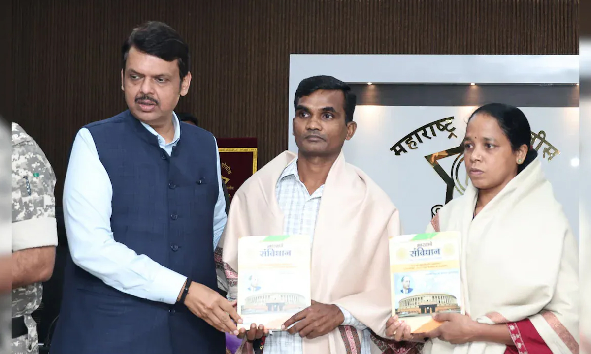 మావోయిస్టు నేత గిరిధర్ తుమ్రెట్టి దంపతుల లొంగుబాటు మావోయిస్టు నేత గిరిధర్ తుమ్రెట్టి దంపతుల లొంగుబాటు