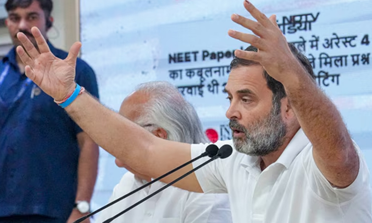 Rahul Gandhi | ఉక్రెయిన్ యుద్ధాన్ని ఆపిన మోదీ.. పేపర్ లీకేజీలు ఆపలేకపోతున్నారు: రాహుల్ సెటైర్ Rahul Gandhi | ఉక్రెయిన్ యుద్ధాన్ని ఆపిన మోదీ.. పేపర్ లీకేజీలు ఆపలేకపోతున్నారు: రాహుల్ సెటైర్