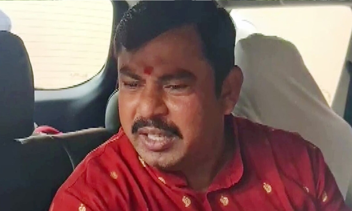 Raja Singh | జీఎస్టీ స్కామ్పై సీబీఐ విచారణ చేపట్టాలి … కేంద్ర హోంశాఖ మంత్రి అమిత్ షాకు బీజేపీ ఎమ్మెల్యే రాజాసింగ్ లేఖ Raja Singh | జీఎస్టీ స్కామ్పై సీబీఐ విచారణ చేపట్టాలి … కేంద్ర హోంశాఖ మంత్రి అమిత్ షాకు బీజేపీ ఎమ్మెల్యే రాజాసింగ్ లేఖ