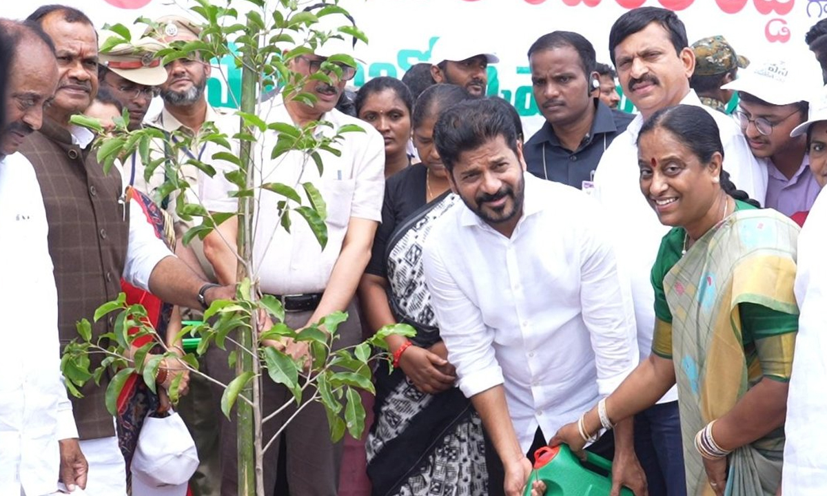 CM Revanth Reddy | బిజీబిజీగా సీఎం రేవంత్ వరంగల్ పర్యటన CM Revanth Reddy | బిజీబిజీగా సీఎం రేవంత్ వరంగల్ పర్యటన