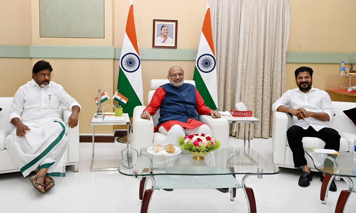 Cm Revanth Reddy | తెలంగాణ గవర్నర్తో సీఎం రేవంత్రెడ్డి భేటీ Cm Revanth Reddy | తెలంగాణ గవర్నర్తో సీఎం రేవంత్రెడ్డి భేటీ