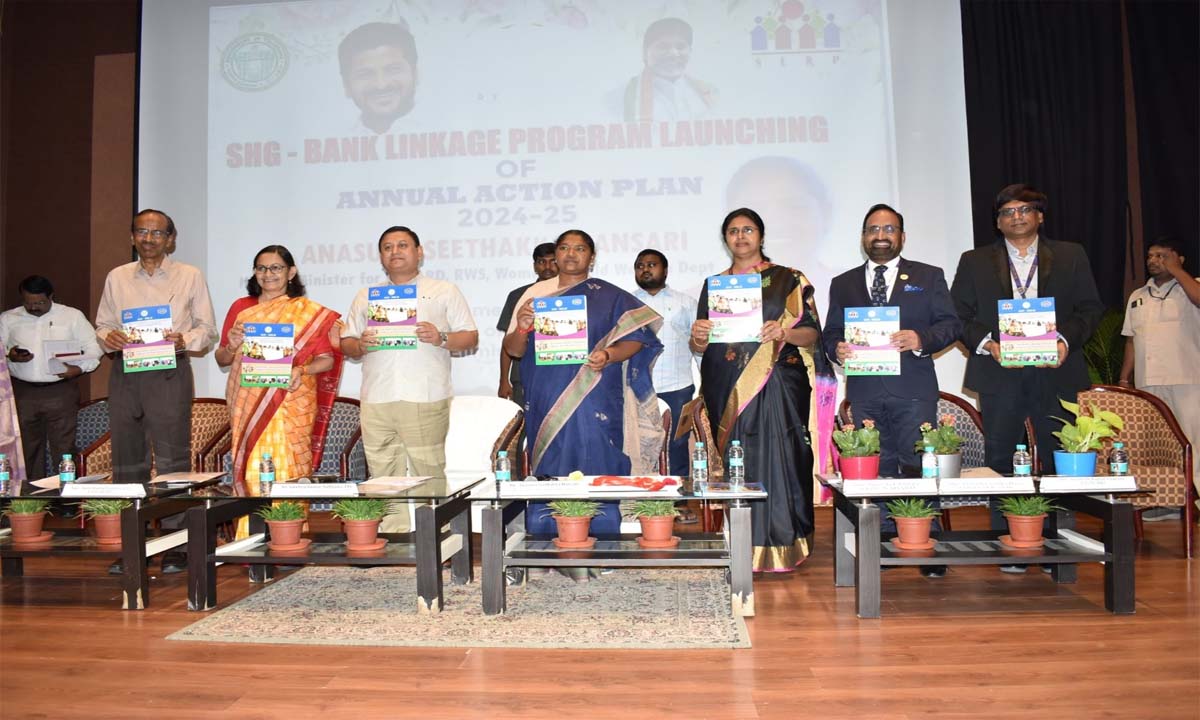 రాష్ట్రంలో మహిళా శక్తి క్యాంటీన్లు …మంత్రి సీతక్క రాష్ట్రంలో మహిళా శక్తి క్యాంటీన్లు …మంత్రి సీతక్క
