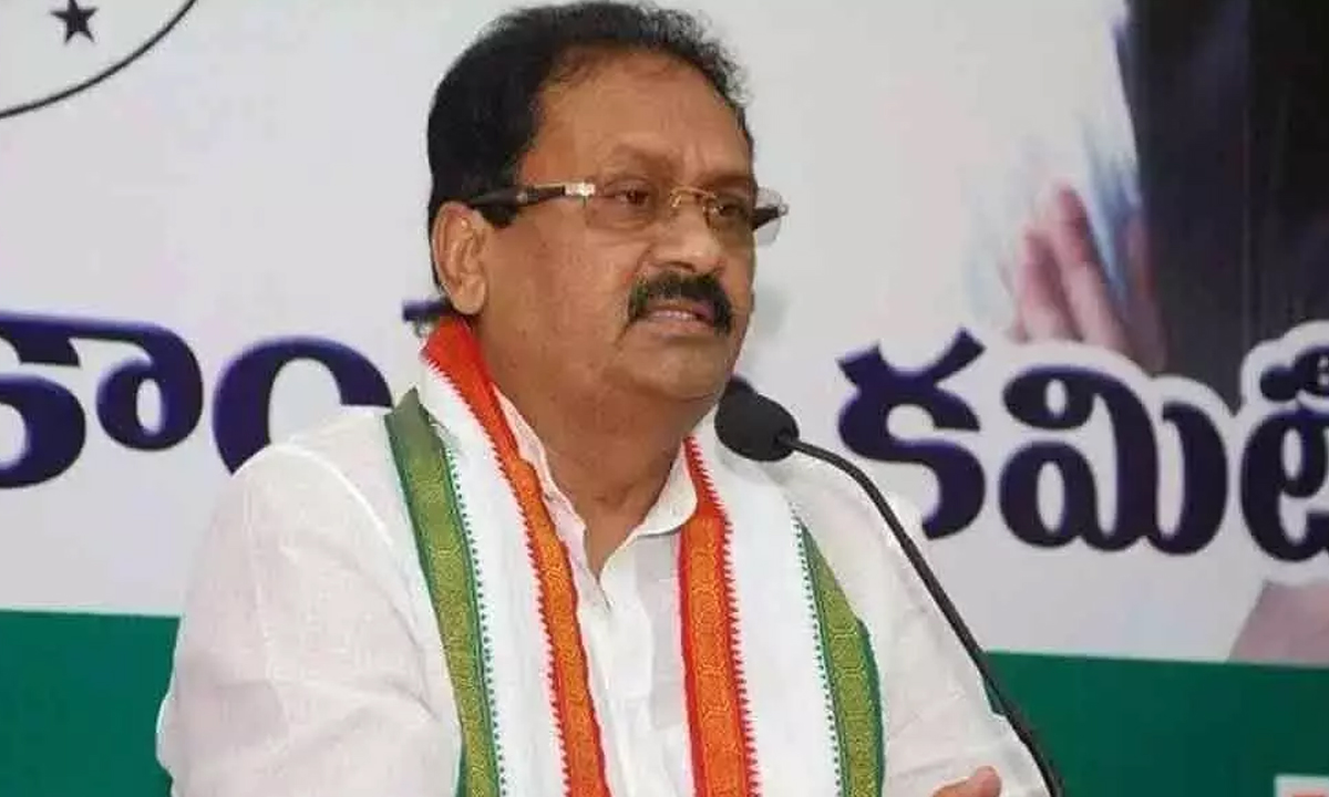 ఫిరాయింపులపై మాట్లాడే నైతికత బీఆరెస్కు లేదు: షబ్బీర్ అలీ ఫిరాయింపులపై మాట్లాడే నైతికత బీఆరెస్కు లేదు: షబ్బీర్ అలీ