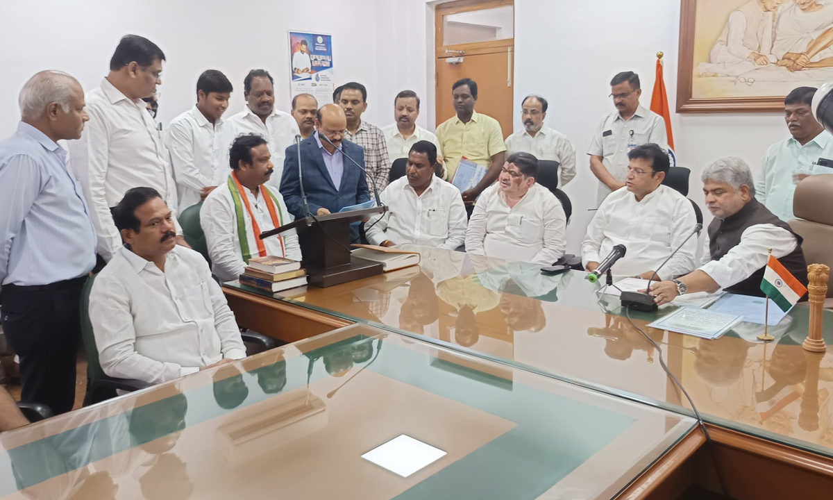 Shri Ganesh | కంటోన్మెంట్ ఎమ్మెల్యేగా శ్రీ గణేష్ ప్రమాణ స్వీకారం Shri Ganesh | కంటోన్మెంట్ ఎమ్మెల్యేగా శ్రీ గణేష్ ప్రమాణ స్వీకారం