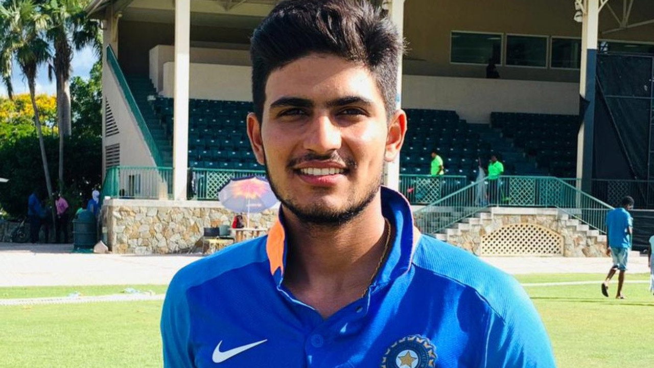 Zimbabwe tour | జింబాబ్వేకు వెళ్లే భారత క్రికెట్ జట్టు ఇదే.. జట్టు నిండా యువ ఆటగాళ్లే..! Zimbabwe tour | జింబాబ్వేకు వెళ్లే భారత క్రికెట్ జట్టు ఇదే.. జట్టు నిండా యువ ఆటగాళ్లే..!