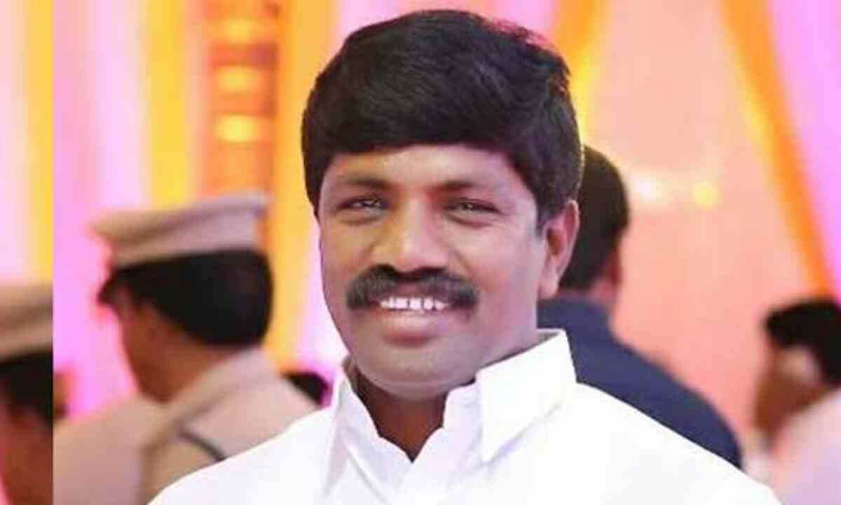 కేసీఆర్, జగదీశ్రెడ్డిలు కలిసే విద్యుత్తు కొనుగోళ్లలో అక్రమాలు చేశారు … ఎమ్మెల్యే వేముల వీరేశం కేసీఆర్, జగదీశ్రెడ్డిలు కలిసే విద్యుత్తు కొనుగోళ్లలో అక్రమాలు చేశారు … ఎమ్మెల్యే వేముల వీరేశం