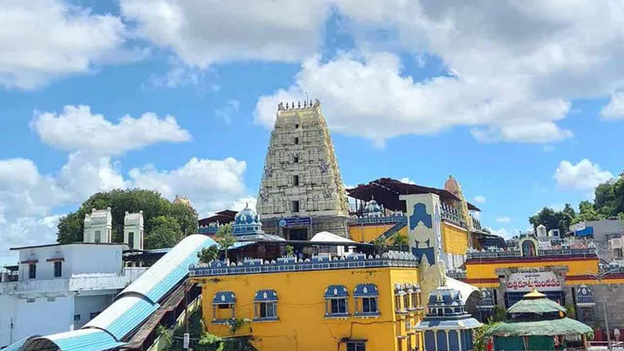 Bhadrachalam | రాములోరి భక్తులకు శుభవార్త.. జులై 2 నుంచి భద్రాద్రిలో బ్రేక్ దర్శన్ Bhadrachalam | రాములోరి భక్తులకు శుభవార్త.. జులై 2 నుంచి భద్రాద్రిలో బ్రేక్ దర్శన్