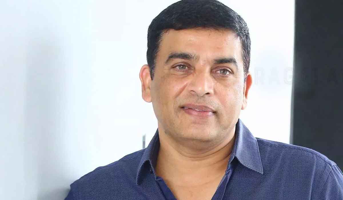 Dil Raju| దిల్ రాజు సింగర్ అన్న విషయం తెలుసా.. ఆయన పాడిన పాట యూత్లో అంతగా నానిందా..! Dil Raju| దిల్ రాజు సింగర్ అన్న విషయం తెలుసా.. ఆయన పాడిన పాట యూత్లో అంతగా నానిందా..!