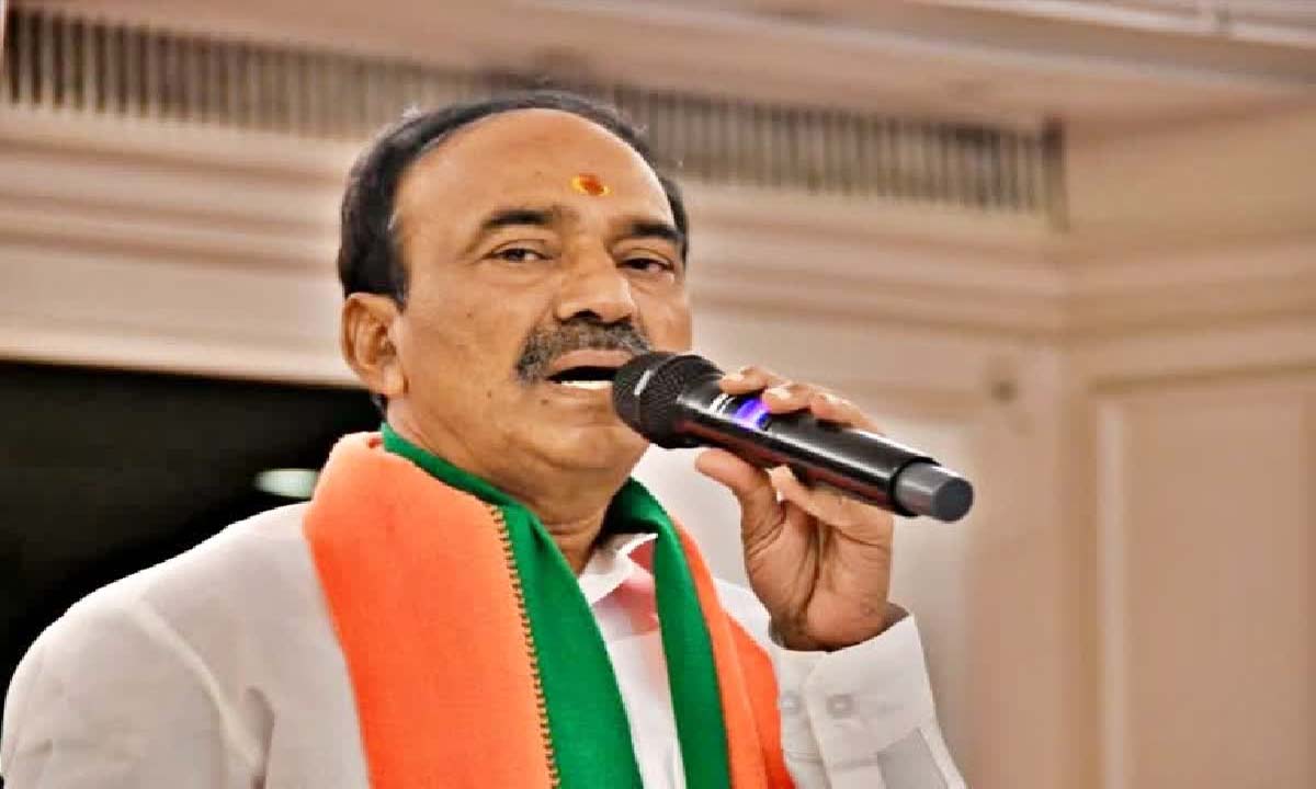 తెలంగాణలో కాంగ్రెస్కు ప్రత్యామ్నాయం బీజేపీనే … మల్కాజ్గిరి బీజేపీ ఎంపీ ఈటల తెలంగాణలో కాంగ్రెస్కు ప్రత్యామ్నాయం బీజేపీనే … మల్కాజ్గిరి బీజేపీ ఎంపీ ఈటల