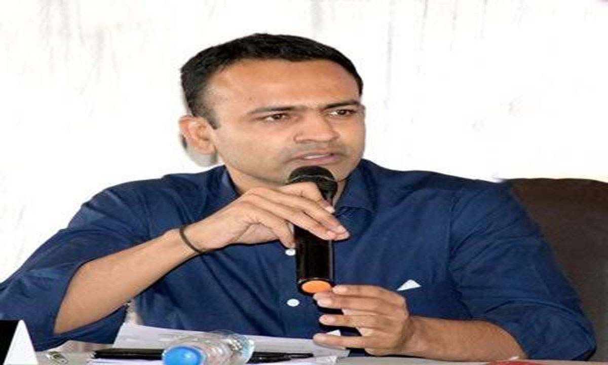 మాజీ సీఎం జగన్ ఇంటి ముందు నిర్మాణాల కూల్చివేత ఎఫెక్ట్ మాజీ సీఎం జగన్ ఇంటి ముందు నిర్మాణాల కూల్చివేత ఎఫెక్ట్