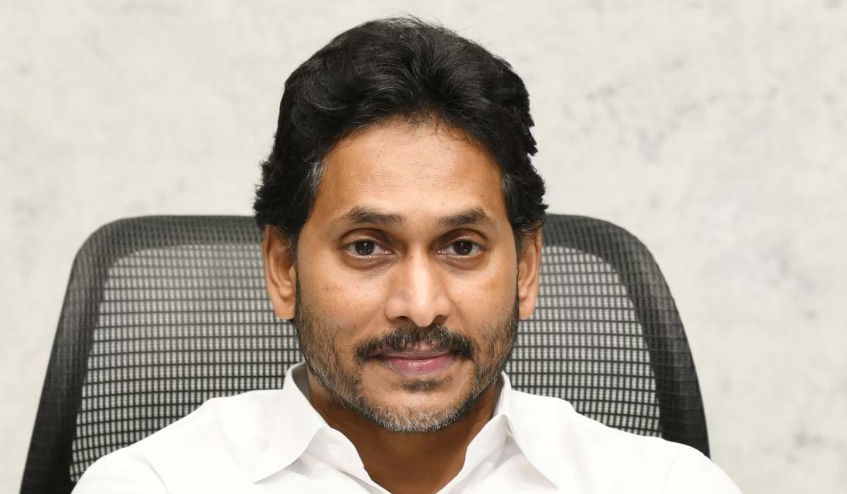 అందరికీ మంచి చేసినా.. ఏమైందో తెలియట్లేదు అసెంబ్లీ ఎన్నికల్లో ఓటమిపై.. సీఎం జగన్ అందరికీ మంచి చేసినా.. ఏమైందో తెలియట్లేదు అసెంబ్లీ ఎన్నికల్లో ఓటమిపై.. సీఎం జగన్