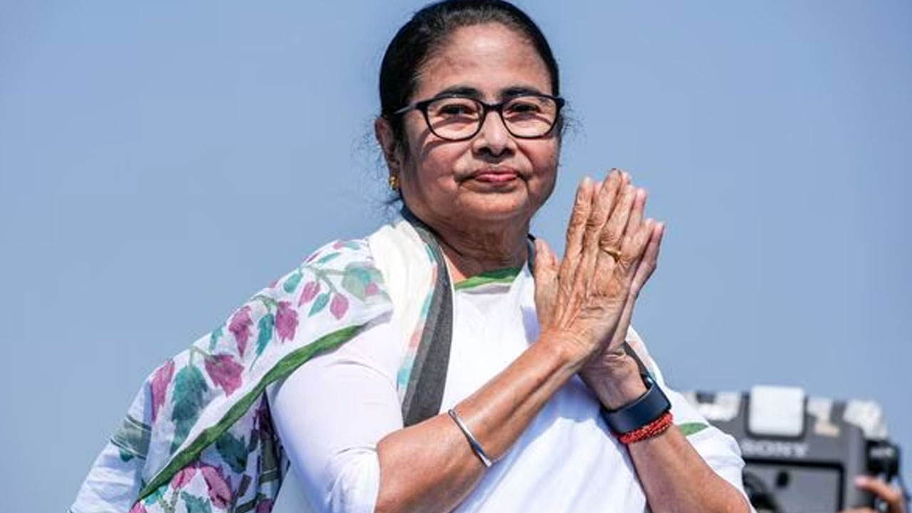Mamata Banerjee । ఏమిటీ.. మమతా బెనర్జీ ముఖ్యమంత్రి పదవికి రాజీనామా చేస్తానన్నారా? Mamata Banerjee । ఏమిటీ.. మమతా బెనర్జీ ముఖ్యమంత్రి పదవికి రాజీనామా చేస్తానన్నారా?