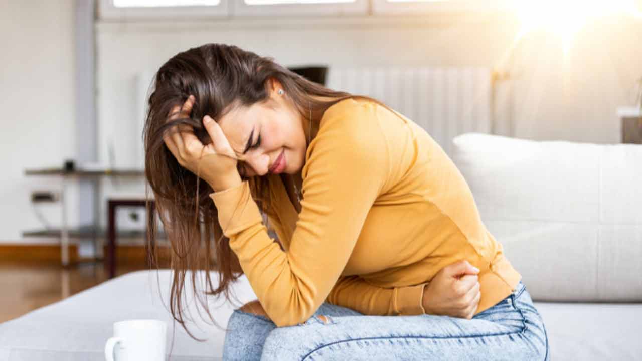 Menstrual Bleeding | రుతుస్రావం సమయంలో అధికంగా బ్లీడింగ్ అవుతుందా..? అయితే అనీమియా బారిన పడే అవకాశం..! Menstrual Bleeding | రుతుస్రావం సమయంలో అధికంగా బ్లీడింగ్ అవుతుందా..? అయితే అనీమియా బారిన పడే అవకాశం..!
