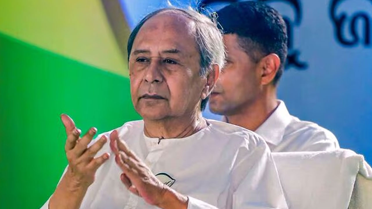 Naveen Patnaik | ఒడిశాలో 24 ఏండ్ల నవీన్ పట్నాయక్ పాలనకు బ్రేక్..! Naveen Patnaik | ఒడిశాలో 24 ఏండ్ల నవీన్ పట్నాయక్ పాలనకు బ్రేక్..!