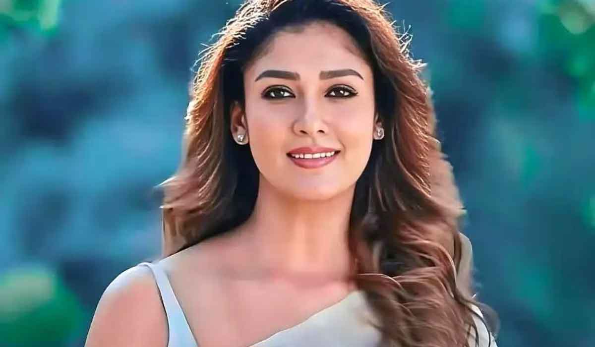 Nayanthara| సెట్లోనే నయనతార షర్ట్ చేంజ్ చేయమన్న డైరెక్టర్.. చేసేదేం లేక కారు వెనక్కు వెళ్లి…! Nayanthara| సెట్లోనే నయనతార షర్ట్ చేంజ్ చేయమన్న డైరెక్టర్.. చేసేదేం లేక కారు వెనక్కు వెళ్లి…!