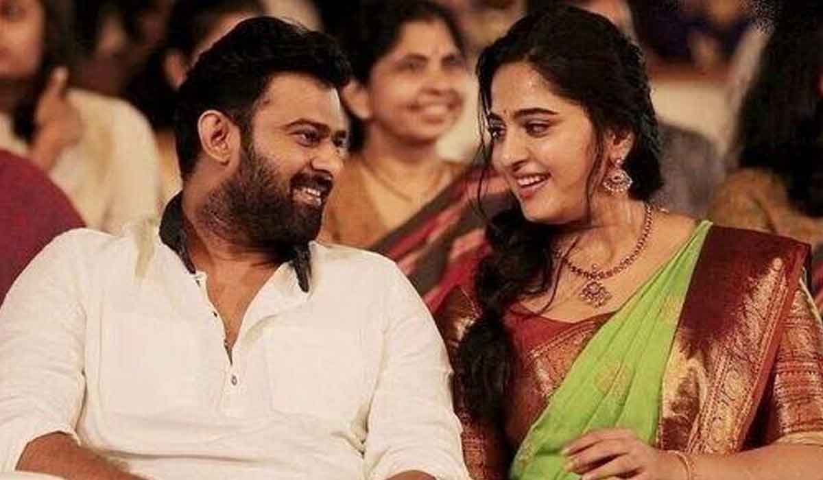 Prabhas- Anushka| మళ్లీ వార్తలలోకి ప్రభాస్-అనుష్కల పెళ్లి.. కృష్ణంరాజు భార్య స్పందన ఇదే..! Prabhas- Anushka| మళ్లీ వార్తలలోకి ప్రభాస్-అనుష్కల పెళ్లి.. కృష్ణంరాజు భార్య స్పందన ఇదే..!