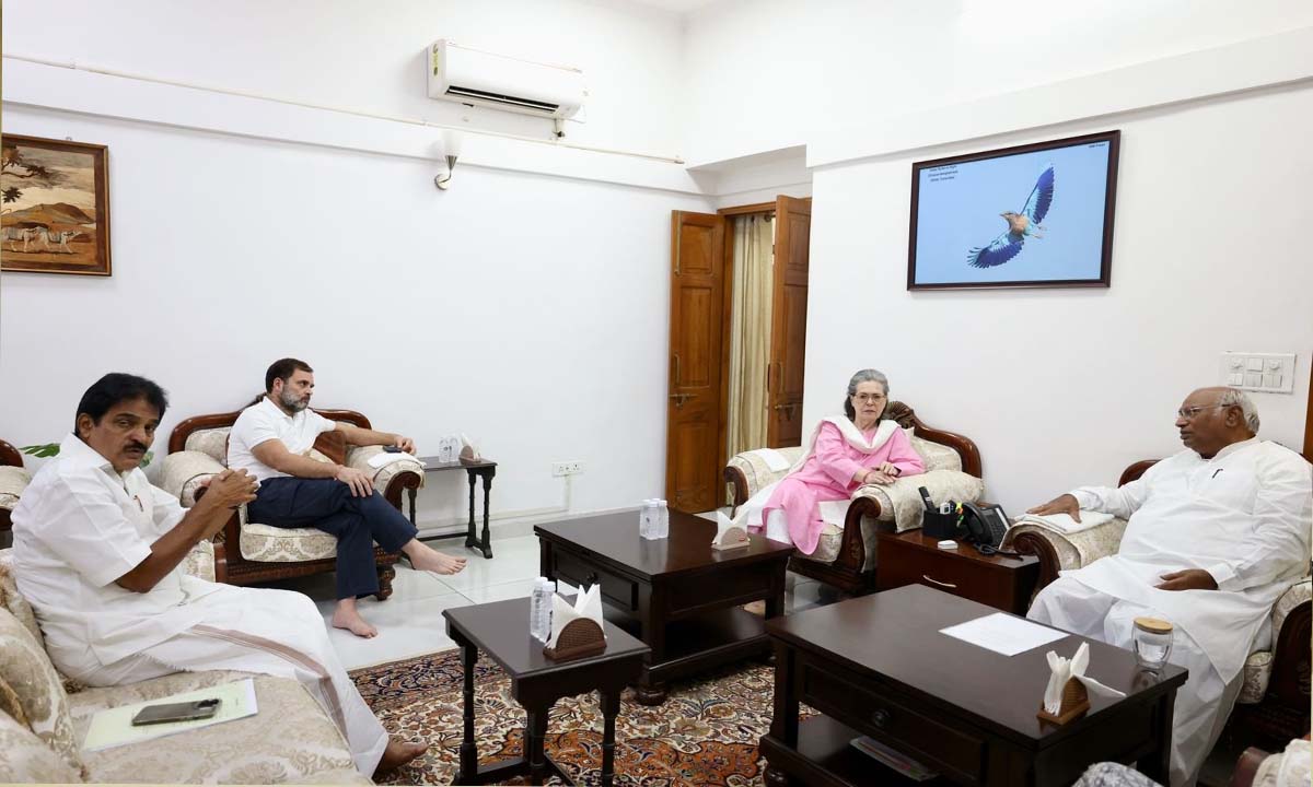 BREAKING NEWS । వాయనాడ్ లోక్సభ స్థానానికి …రాహుల్ గాంధీ రాజీనామా BREAKING NEWS । వాయనాడ్ లోక్సభ స్థానానికి …రాహుల్ గాంధీ రాజీనామా