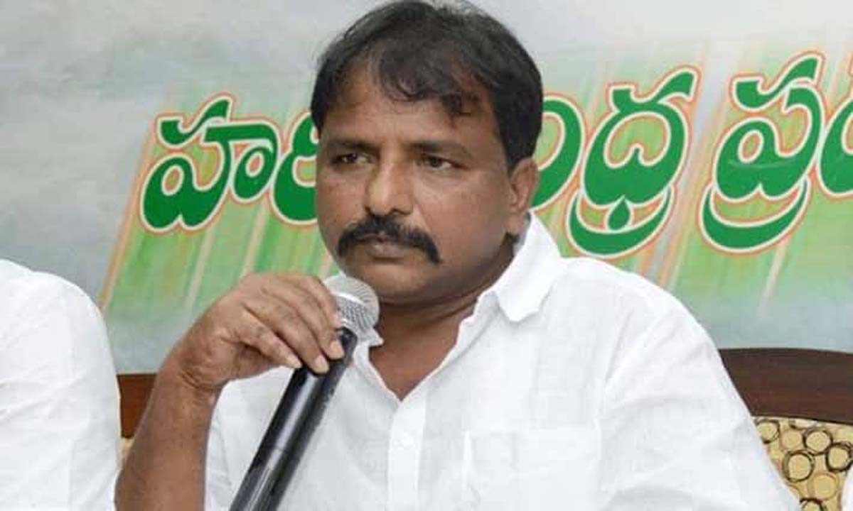 మరో పదేళ్లు హైదరాబాద్ను ఉమ్మడి రాజధానిగా పొడిగించాలి ..ఏపీ పీసీసీ మాజీ చీఫ్ శైలజానాథ్ మరో పదేళ్లు హైదరాబాద్ను ఉమ్మడి రాజధానిగా పొడిగించాలి ..ఏపీ పీసీసీ మాజీ చీఫ్ శైలజానాథ్
