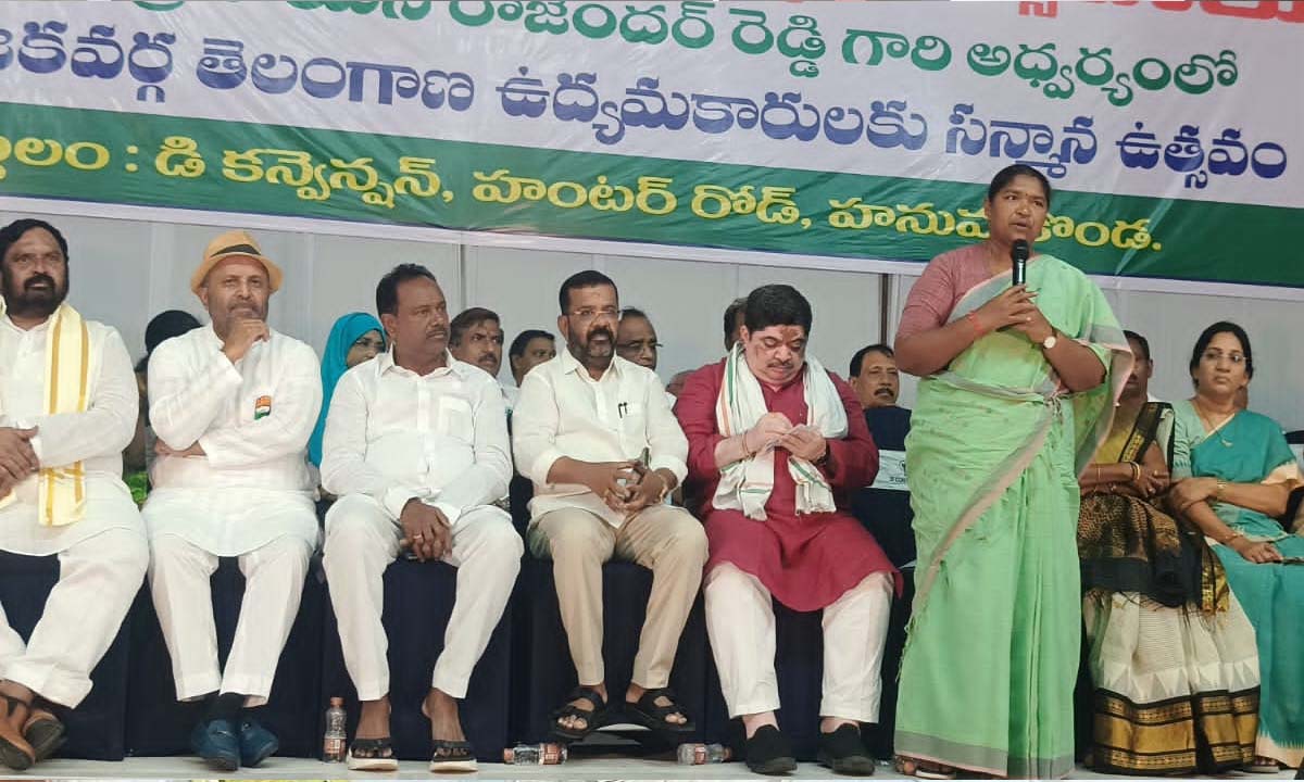 తెలంగాణ ఉద్యమ కారుల కుటుంబాలను ఆదుకుంటాం రాష్ట్ర మంత్రులు ..సీతక్క,పొన్నం ప్రభాకర్ తెలంగాణ ఉద్యమ కారుల కుటుంబాలను ఆదుకుంటాం రాష్ట్ర మంత్రులు ..సీతక్క,పొన్నం ప్రభాకర్