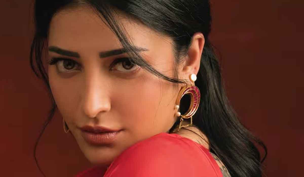 Sruthi Hassan| ఇండ్లీ-సాంబార్ విషయంలో శృతి హాసన్ ఫైర్.. తాటతీస్తానంటూ కామెంట్ Sruthi Hassan| ఇండ్లీ-సాంబార్ విషయంలో శృతి హాసన్ ఫైర్.. తాటతీస్తానంటూ కామెంట్