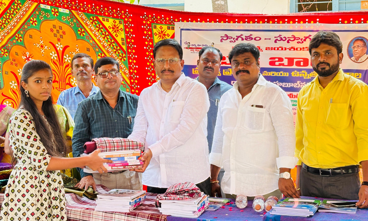 విద్యా రంగానికి ప్రాధ్యానం: ఎమ్మెల్యే ఎన్నం శ్రీనివాస్ రెడ్డి విద్యా రంగానికి ప్రాధ్యానం: ఎమ్మెల్యే ఎన్నం శ్రీనివాస్ రెడ్డి