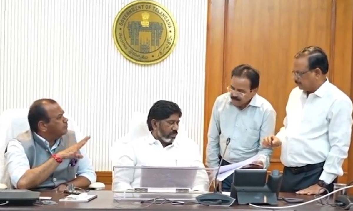 మిషన్ భగీరథపై గతంలో మీరు ఇచ్చిన ప్రకటనలు బోగస్ వేనా .. డిప్యూటీ సీఎం భట్టి మిషన్ భగీరథపై గతంలో మీరు ఇచ్చిన ప్రకటనలు బోగస్ వేనా .. డిప్యూటీ సీఎం భట్టి