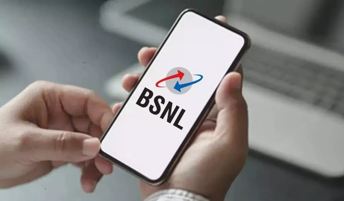 BSNL | జియో, ఎయిర్టెల్ ఒక వైపు.. బీఎస్ఎన్ఎల్ మరోవైపు..! రూ.249 ప్లాన్ ప్రకటించిన టెలికాం సంస్థ BSNL | జియో, ఎయిర్టెల్ ఒక వైపు.. బీఎస్ఎన్ఎల్ మరోవైపు..! రూ.249 ప్లాన్ ప్రకటించిన టెలికాం సంస్థ