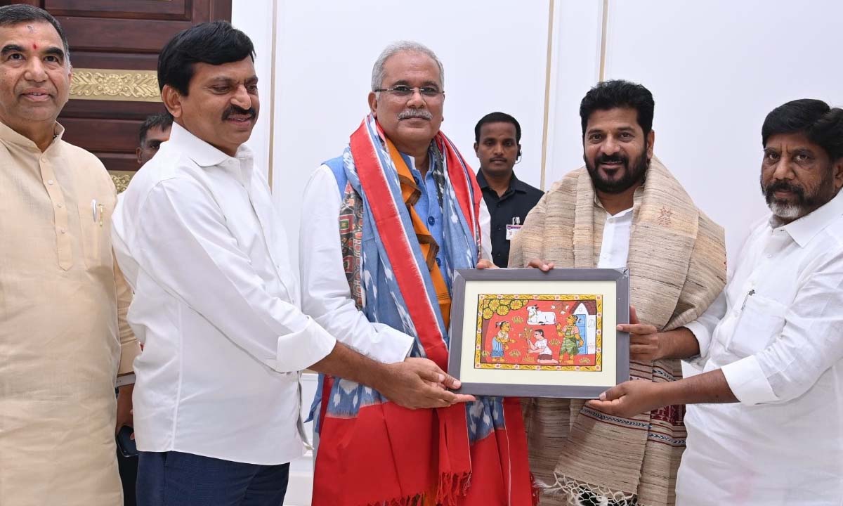 సీఎం రేవంత్రెడ్డిని కలిసిన చత్తీస్గఢ్ మాజీ సీఎం భూపేశ్ భగేల్ సీఎం రేవంత్రెడ్డిని కలిసిన చత్తీస్గఢ్ మాజీ సీఎం భూపేశ్ భగేల్