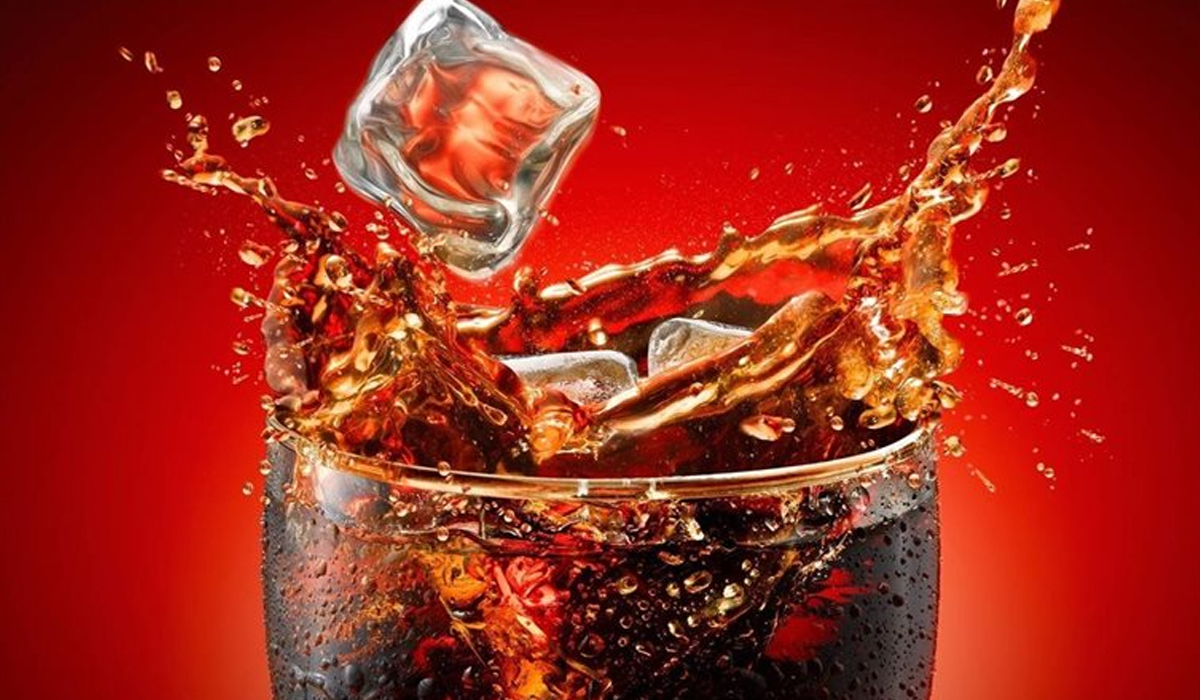 Cool Drinks | గడప దాటితే చల్లగా గొంతులో పడాల్సిందే..! ఈ ఏడాదిలో భారత్లో 721కోట్ల లీటర్ల కూల్డ్రింక్స్ అమ్మకాలు Cool Drinks | గడప దాటితే చల్లగా గొంతులో పడాల్సిందే..! ఈ ఏడాదిలో భారత్లో 721కోట్ల లీటర్ల కూల్డ్రింక్స్ అమ్మకాలు