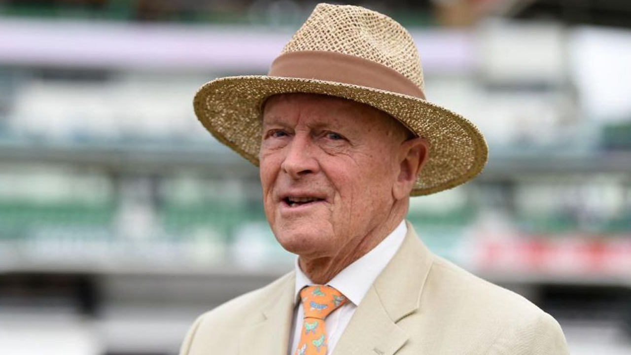 Geoffrey Boycott | మళ్లీ ఆస్పత్రిపాలైన క్రికెట్ దిగ్గజం జెఫ్రీ బాయ్కాట్.. విషమంగా ఆరోగ్యం..! Geoffrey Boycott | మళ్లీ ఆస్పత్రిపాలైన క్రికెట్ దిగ్గజం జెఫ్రీ బాయ్కాట్.. విషమంగా ఆరోగ్యం..!