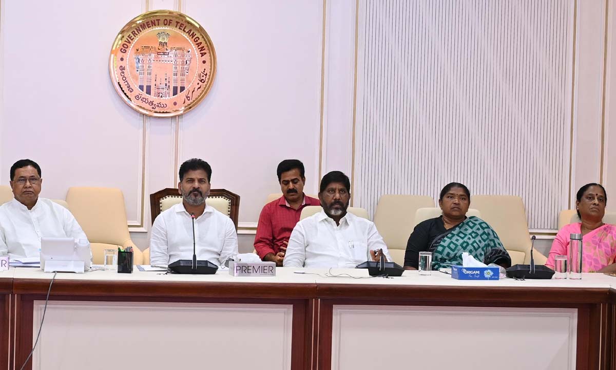 C.M. REVANTH REDDY | స్థానిక ఎన్నికల్లో బీసీ రిజర్వేషన్ల పెంపు? సాధ్యాసాధ్యాలు పరిశీలించాలి .. ముఖ్యమంత్రి రేవంత్రెడ్డి ఆదేశం C.M. REVANTH REDDY | స్థానిక ఎన్నికల్లో బీసీ రిజర్వేషన్ల పెంపు? సాధ్యాసాధ్యాలు పరిశీలించాలి .. ముఖ్యమంత్రి రేవంత్రెడ్డి ఆదేశం