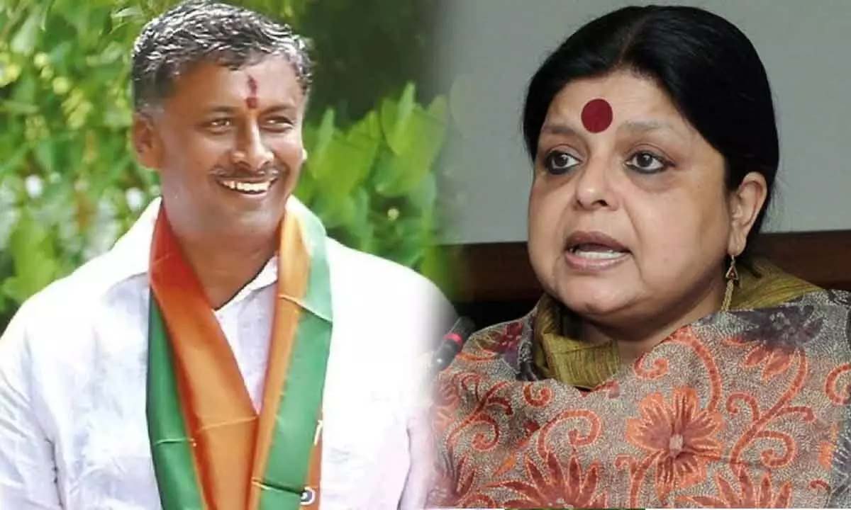 Dipadas Munshi | బీజేపీ మాజీ ఎమ్మెల్యే ఎన్వీఎస్ఎస్ ప్రభాకర్కు కోర్టు నోటీసులు Dipadas Munshi | బీజేపీ మాజీ ఎమ్మెల్యే ఎన్వీఎస్ఎస్ ప్రభాకర్కు కోర్టు నోటీసులు