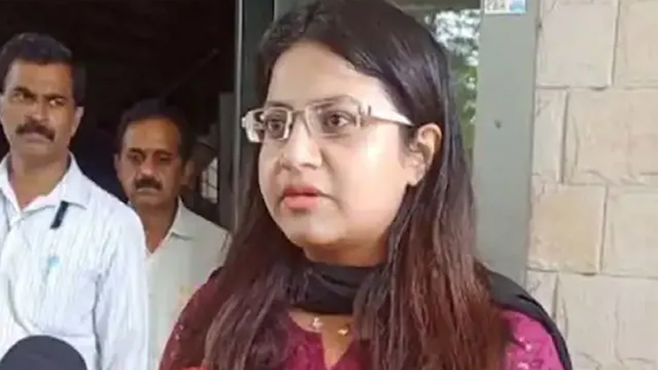Puja Khedkar | ట్రెయినీ ఐఏఎస్ పూజా ఖేద్కర్ అభ్యర్థిత్వాన్ని రద్దు చేసిన యూపీఎస్సీ Puja Khedkar | ట్రెయినీ ఐఏఎస్ పూజా ఖేద్కర్ అభ్యర్థిత్వాన్ని రద్దు చేసిన యూపీఎస్సీ