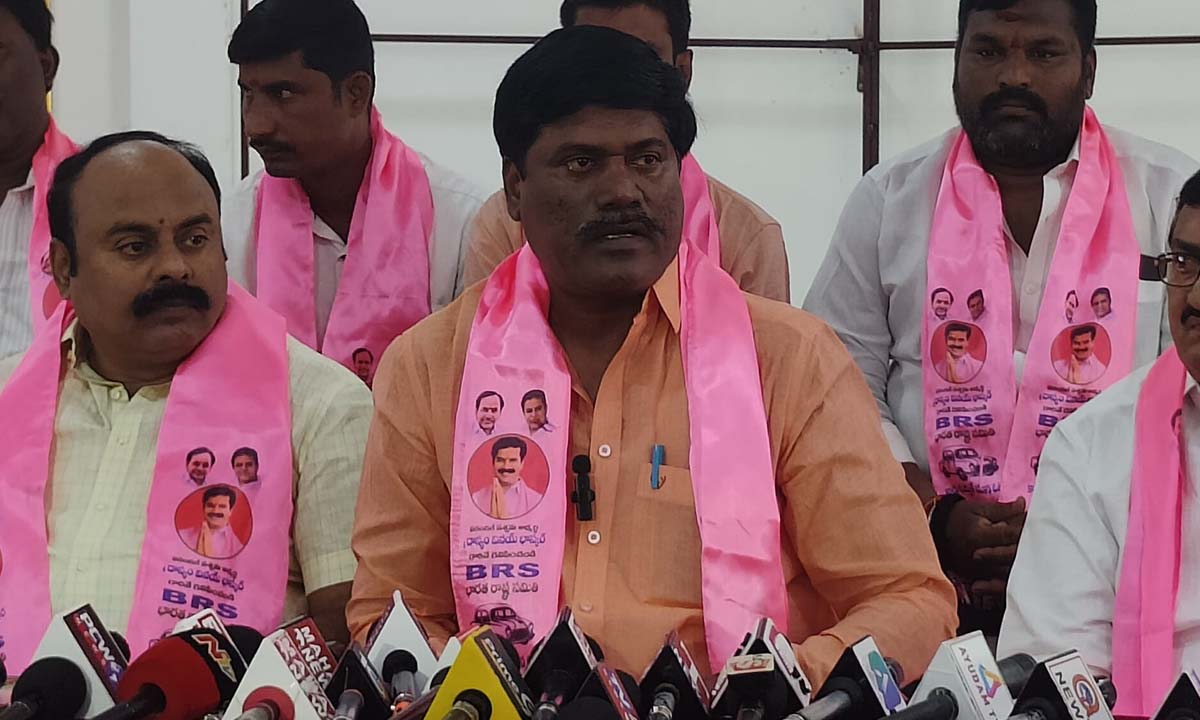 Peddi Sudarshan Reddy | రాష్ట్రంలో పెరిగిన హత్యలు, అత్యాచారాలు ,పెడదోవపడుతున్న యువత : పెద్ది సుదర్శన్ రెడ్డి Peddi Sudarshan Reddy | రాష్ట్రంలో పెరిగిన హత్యలు, అత్యాచారాలు ,పెడదోవపడుతున్న యువత : పెద్ది సుదర్శన్ రెడ్డి