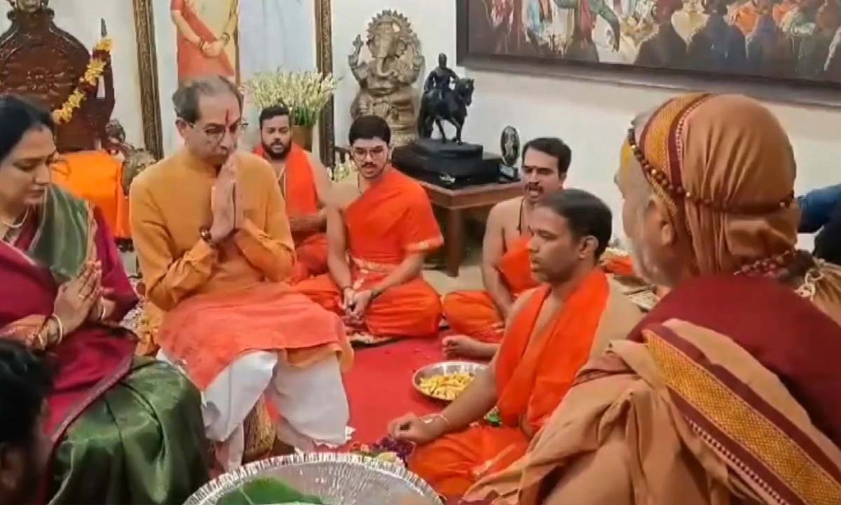 Shankaracharya Swami | విశ్వాస ఘాతుకానికి బలైన ఉద్ధవ్ ఠాక్రె … శంకరాచార్య అవిముక్తేశ్వరానంద్ వ్యాఖ్యలు Shankaracharya Swami | విశ్వాస ఘాతుకానికి బలైన ఉద్ధవ్ ఠాక్రె … శంకరాచార్య అవిముక్తేశ్వరానంద్ వ్యాఖ్యలు