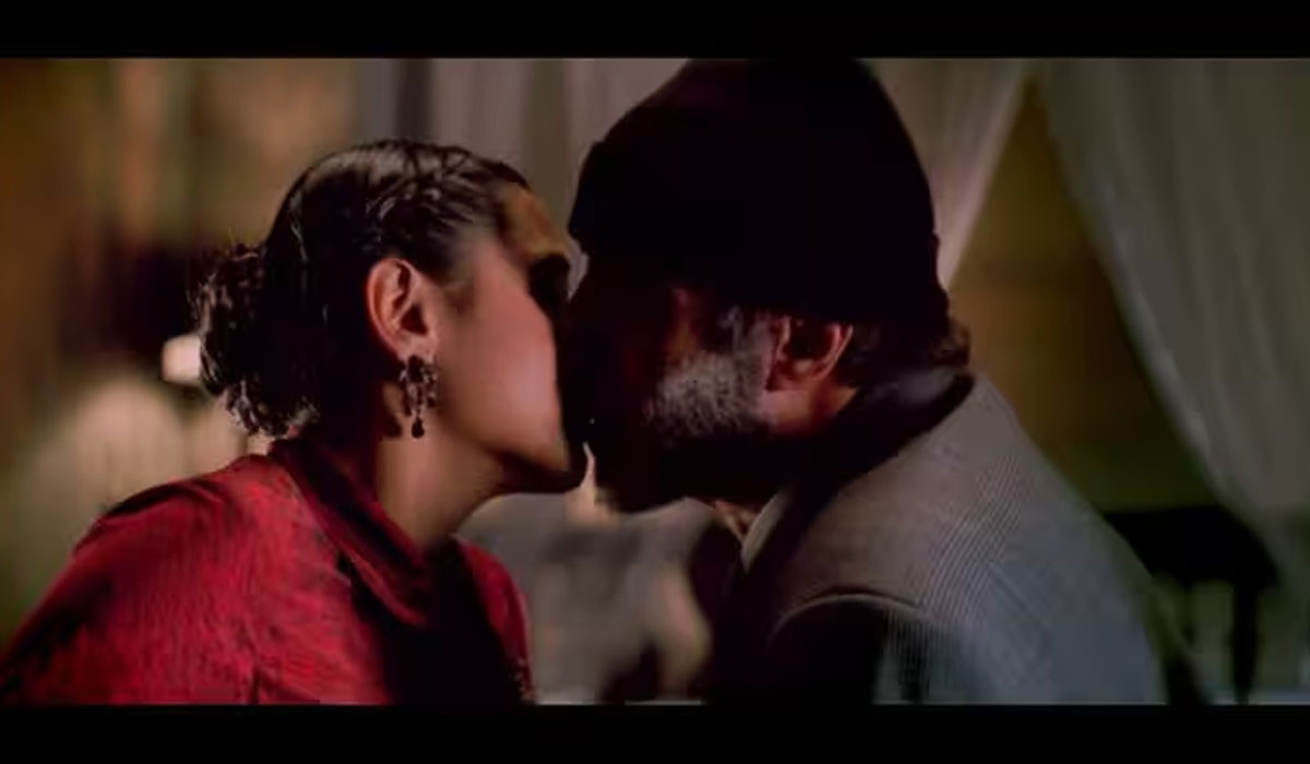 Amitabh Bachchan|అమితాబ్ బచ్చన్కి లిప్ కిస్.. భయంతో రెండు సార్లు బ్రష్ చేసుకున్న నటి ఎవరంటే..! Amitabh Bachchan|అమితాబ్ బచ్చన్కి లిప్ కిస్.. భయంతో రెండు సార్లు బ్రష్ చేసుకున్న నటి ఎవరంటే..!
