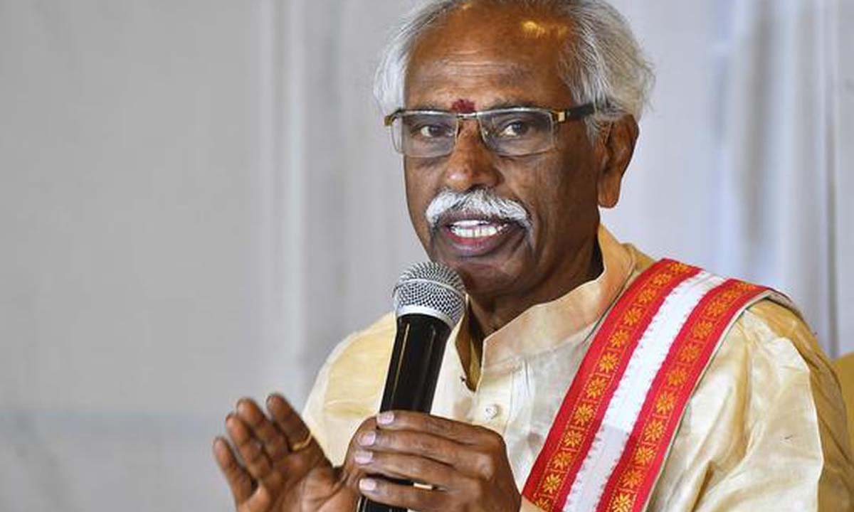 Bandaru Dattatreya | డీఎంహెచ్వో అల్లెం అయ్యప్ప అంకితభావానికి ముగ్దులైన బండారు దత్తాత్రేయ Bandaru Dattatreya | డీఎంహెచ్వో అల్లెం అయ్యప్ప అంకితభావానికి ముగ్దులైన బండారు దత్తాత్రేయ