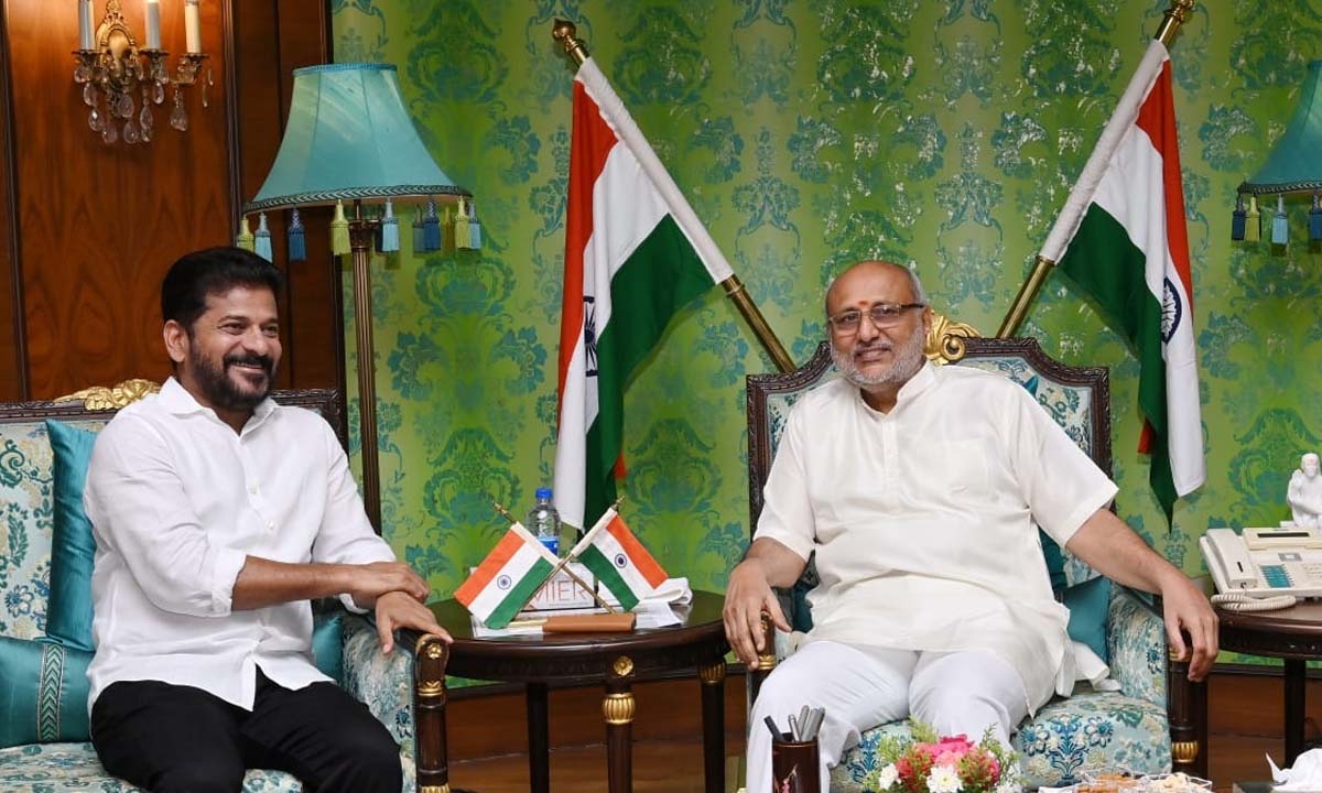 గవర్నర్తో సీఎం రేవంత్రెడ్డి భేటీ … కీలక అంశాలపై చర్చలు గవర్నర్తో సీఎం రేవంత్రెడ్డి భేటీ … కీలక అంశాలపై చర్చలు