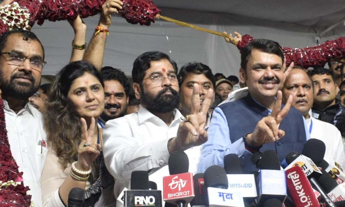 మహారాష్ట్ర ఎమ్మెల్సీ ఎన్నికల్లో మహాయుతి స్వీప్.. 9 సీట్లలో విజయం.. 2 సీట్లలో అఘాడీ మహారాష్ట్ర ఎమ్మెల్సీ ఎన్నికల్లో మహాయుతి స్వీప్.. 9 సీట్లలో విజయం.. 2 సీట్లలో అఘాడీ