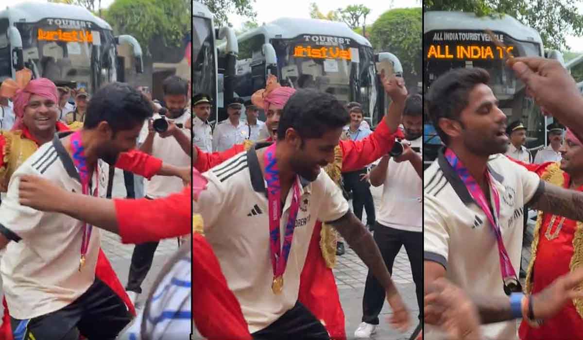 India| స్వదేశంలో టీమిండియా ఆటగాళ్ల మాస్ డ్యాన్స్ చూశారా.. అద్దిరిపోయిందంతే..! India| స్వదేశంలో టీమిండియా ఆటగాళ్ల మాస్ డ్యాన్స్ చూశారా.. అద్దిరిపోయిందంతే..!