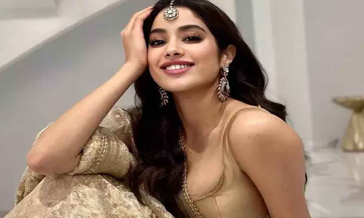 Janhvi Kapoor| ఏంటి.. జాన్వీ కపూర్కి పక్షవాతమా.. ఒక్కసారి వణికిపోయిన ఫ్యాన్స్ Janhvi Kapoor| ఏంటి.. జాన్వీ కపూర్కి పక్షవాతమా.. ఒక్కసారి వణికిపోయిన ఫ్యాన్స్