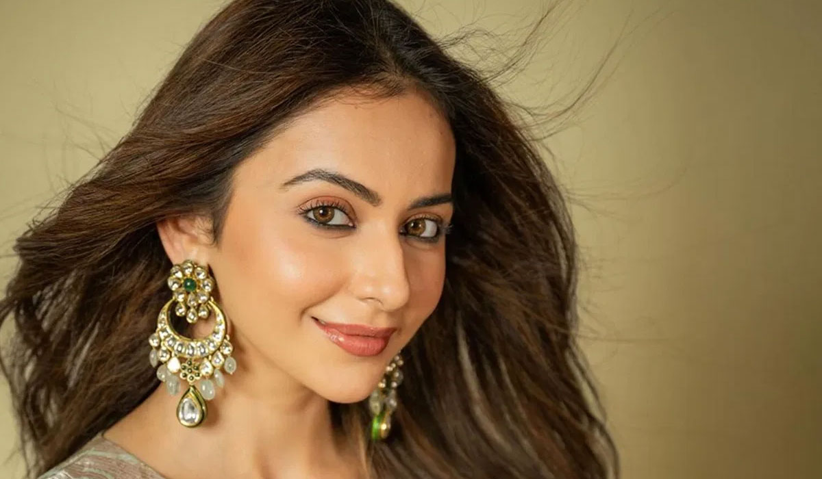Rakul Preet Singh| రకుల్ బ్యాడ్ సెంటిమెంట్.. ఆమె ఉంటే మూవీ ఫ్లాప్ అయినట్టే..! Rakul Preet Singh| రకుల్ బ్యాడ్ సెంటిమెంట్.. ఆమె ఉంటే మూవీ ఫ్లాప్ అయినట్టే..!