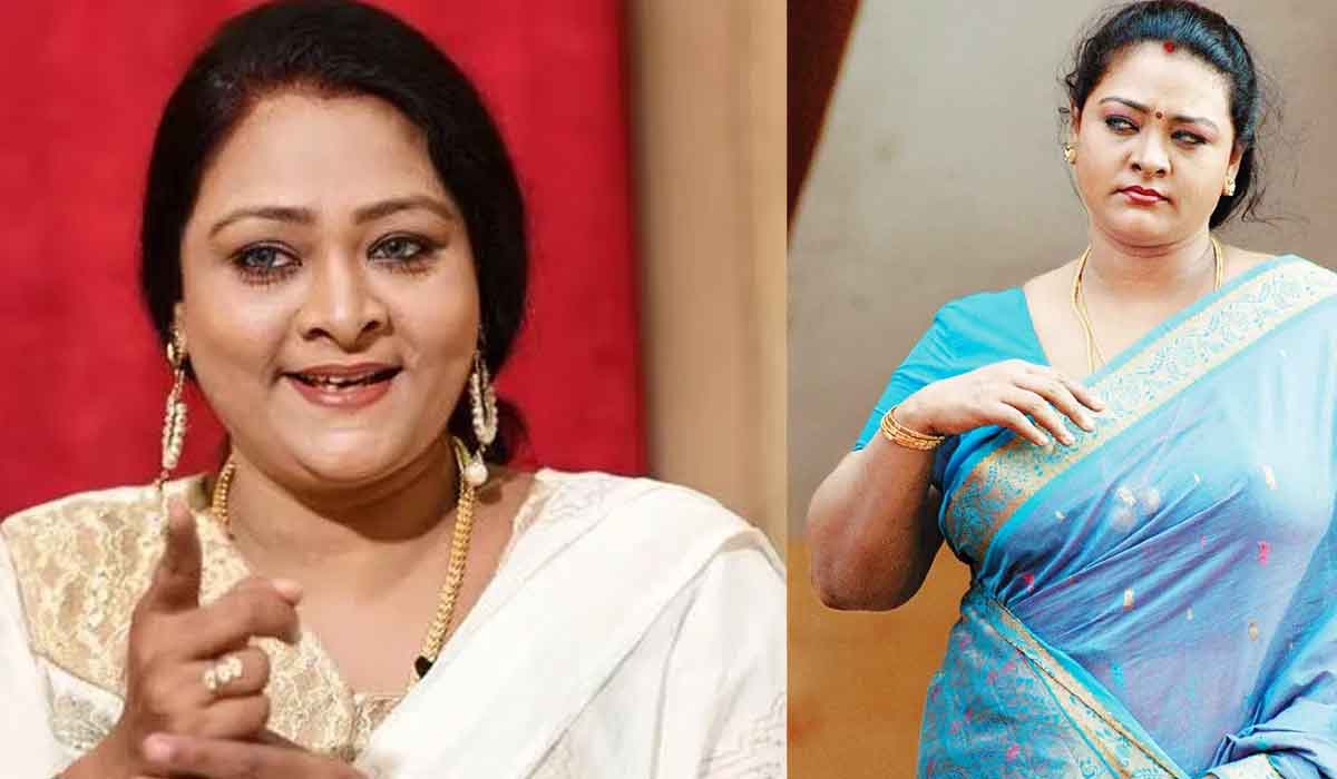 Shakeela| అందుకోసమే నన్ను బిగ్ బాస్లోకి తీసుకున్నారు.. అవసరం తీరాక పంపారంటూ షకీలా కామెంట్స్ Shakeela| అందుకోసమే నన్ను బిగ్ బాస్లోకి తీసుకున్నారు.. అవసరం తీరాక పంపారంటూ షకీలా కామెంట్స్