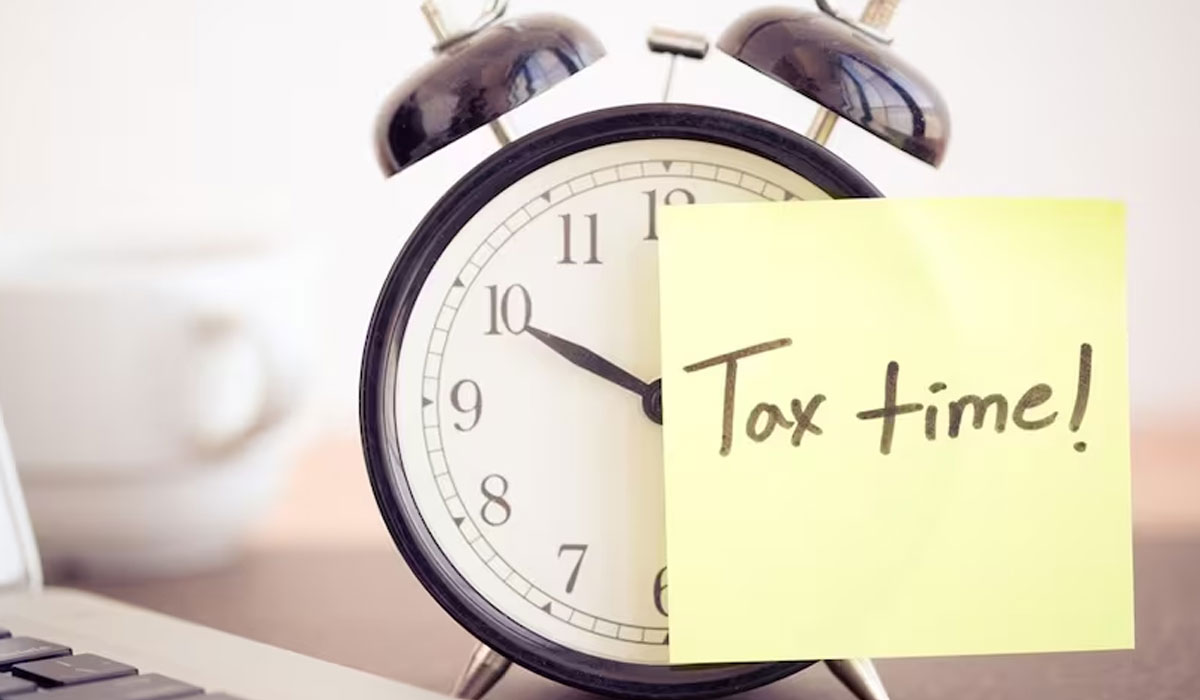 Income Tax | ఐటీఆర్ ఫైలింగ్కు సమయం దగ్గరపడుతున్నది మిత్రమా..! గడువు తీరిందంటే జరిమానా, జైలుశిక్ష తప్పదు Income Tax | ఐటీఆర్ ఫైలింగ్కు సమయం దగ్గరపడుతున్నది మిత్రమా..! గడువు తీరిందంటే జరిమానా, జైలుశిక్ష తప్పదు
