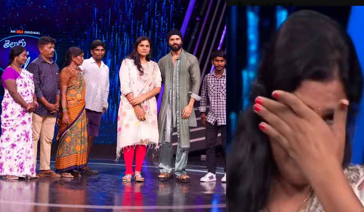 Vijay| విజయ్ దేవరకొండ సాయాన్ని గుర్తు తెచ్చుకొని ఆయన ముందు కన్నీళ్లు పెట్టుకున్న ట్రాన్స్జెండర్.. Vijay| విజయ్ దేవరకొండ సాయాన్ని గుర్తు తెచ్చుకొని ఆయన ముందు కన్నీళ్లు పెట్టుకున్న ట్రాన్స్జెండర్..