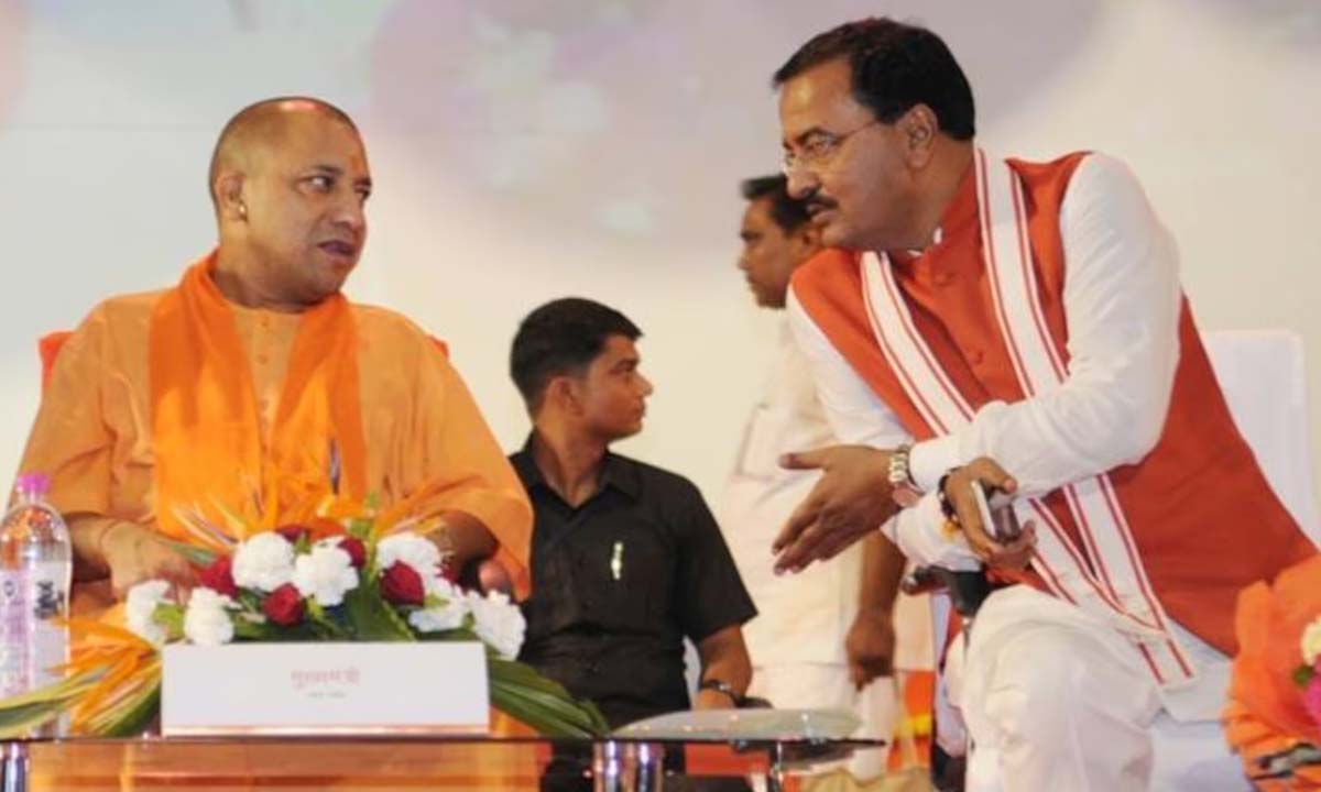యూపీలో బీజేపీలో ముదురుతున్న అంతర్గత సంక్షోభం.. యోగిని తప్పించేందుకు మౌర్య ఎత్తులు! యూపీలో బీజేపీలో ముదురుతున్న అంతర్గత సంక్షోభం.. యోగిని తప్పించేందుకు మౌర్య ఎత్తులు!