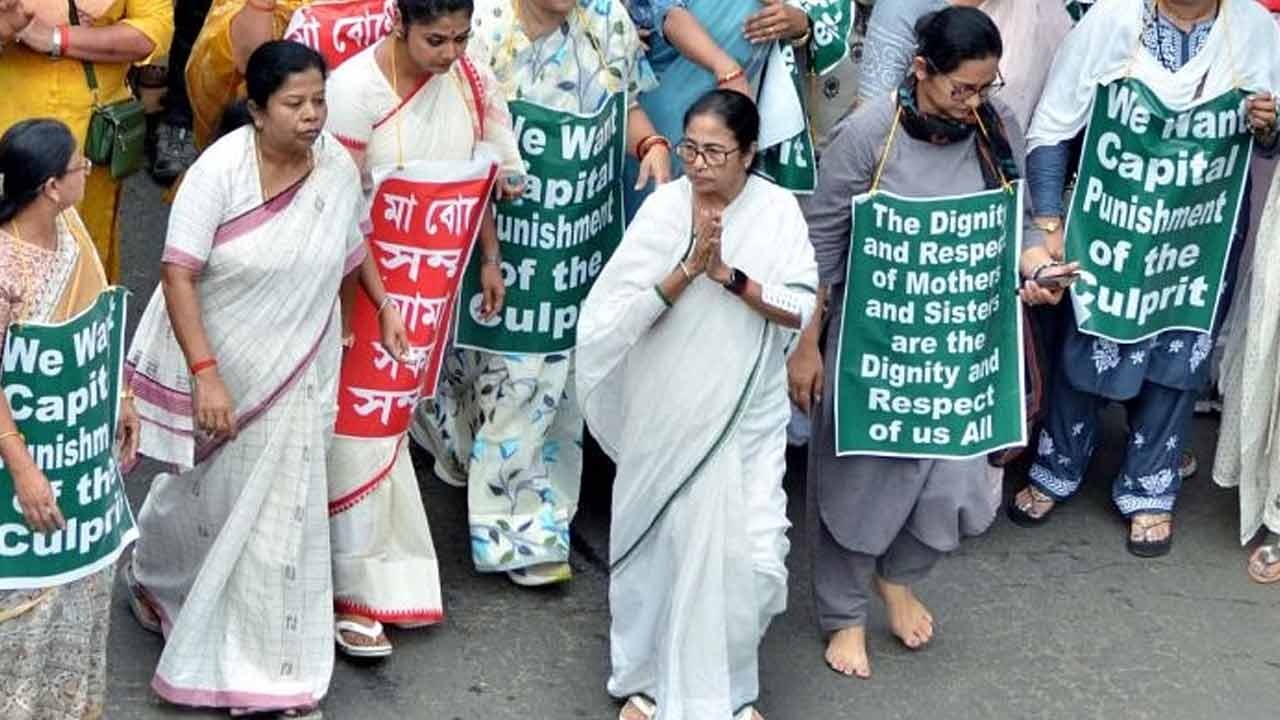 Mamata Banerjee | మమతా బెనర్జీకి లైడిటెక్టర్ పరీక్ష చేయాలి.. బెంగాల్ సీఎంపై బీజేపీ ఫైర్ Mamata Banerjee | మమతా బెనర్జీకి లైడిటెక్టర్ పరీక్ష చేయాలి.. బెంగాల్ సీఎంపై బీజేపీ ఫైర్