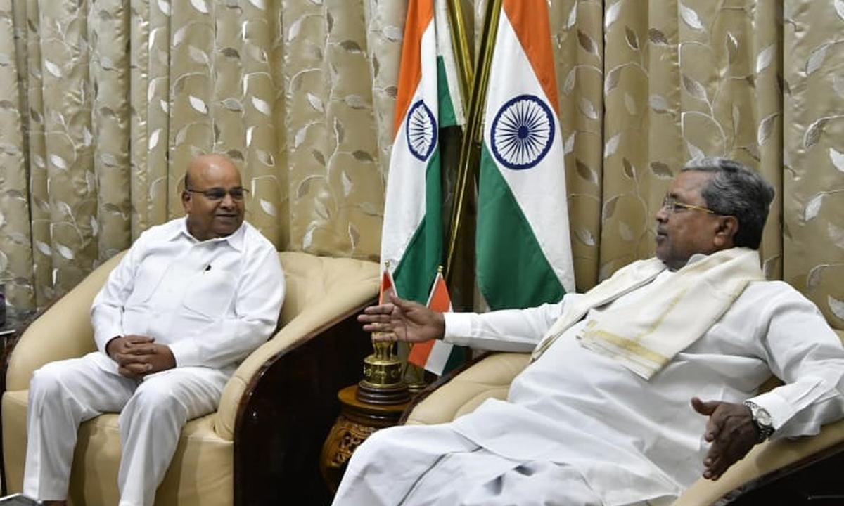 MUDA scam | కర్ణాటక రాజకీయాల్లో ముడా స్కామ్ కలకలం.. సీఎం సిద్ధరామయ్య విచారణకు గవర్నర్ అనుమతి MUDA scam | కర్ణాటక రాజకీయాల్లో ముడా స్కామ్ కలకలం.. సీఎం సిద్ధరామయ్య విచారణకు గవర్నర్ అనుమతి